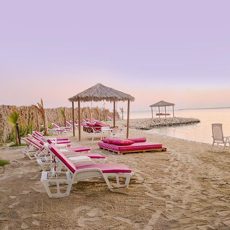 Lagoona Beach Luxury Resort And Spa Manama Luaran gambar Beach at the resort